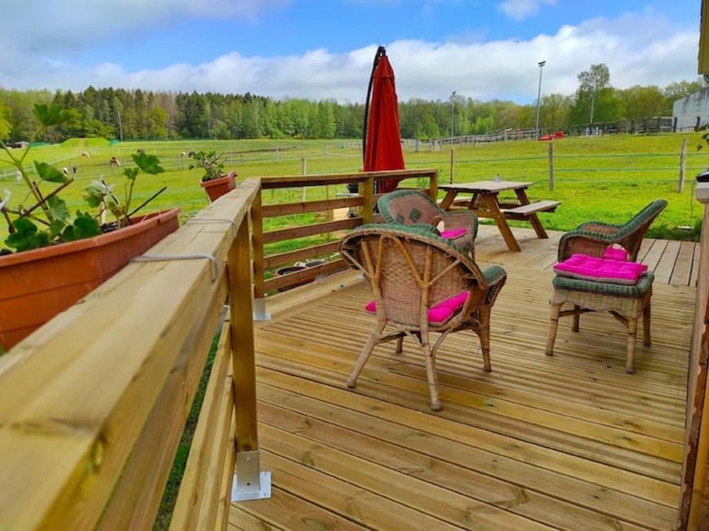 Cozy Holiday Home In Givonne Ngoại thất bức ảnh