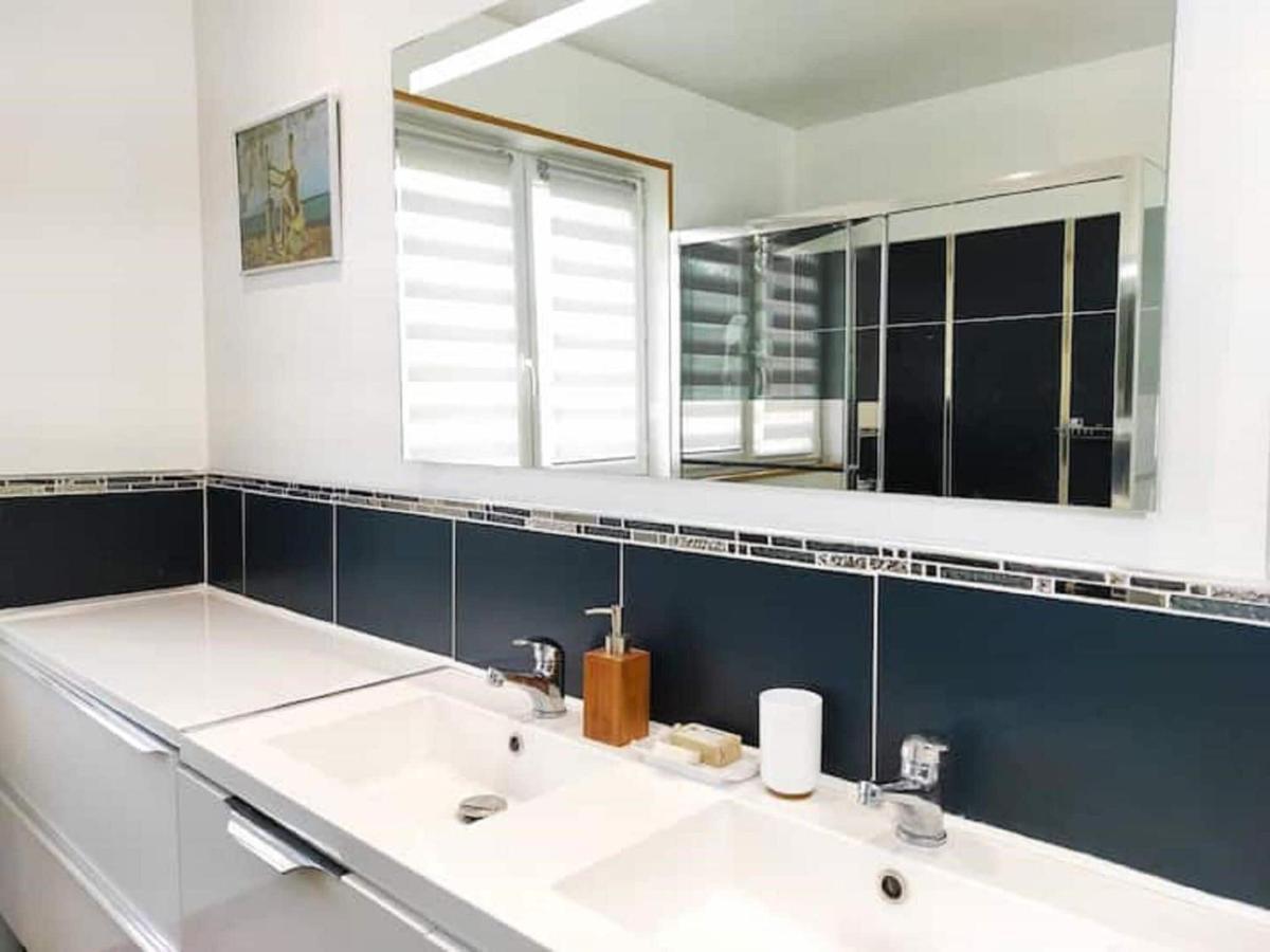 Cozy Holiday Home In Givonne Ngoại thất bức ảnh
