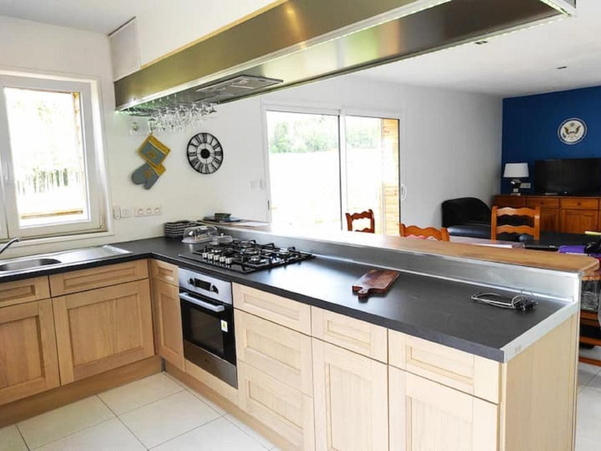 Cozy Holiday Home In Givonne Ngoại thất bức ảnh