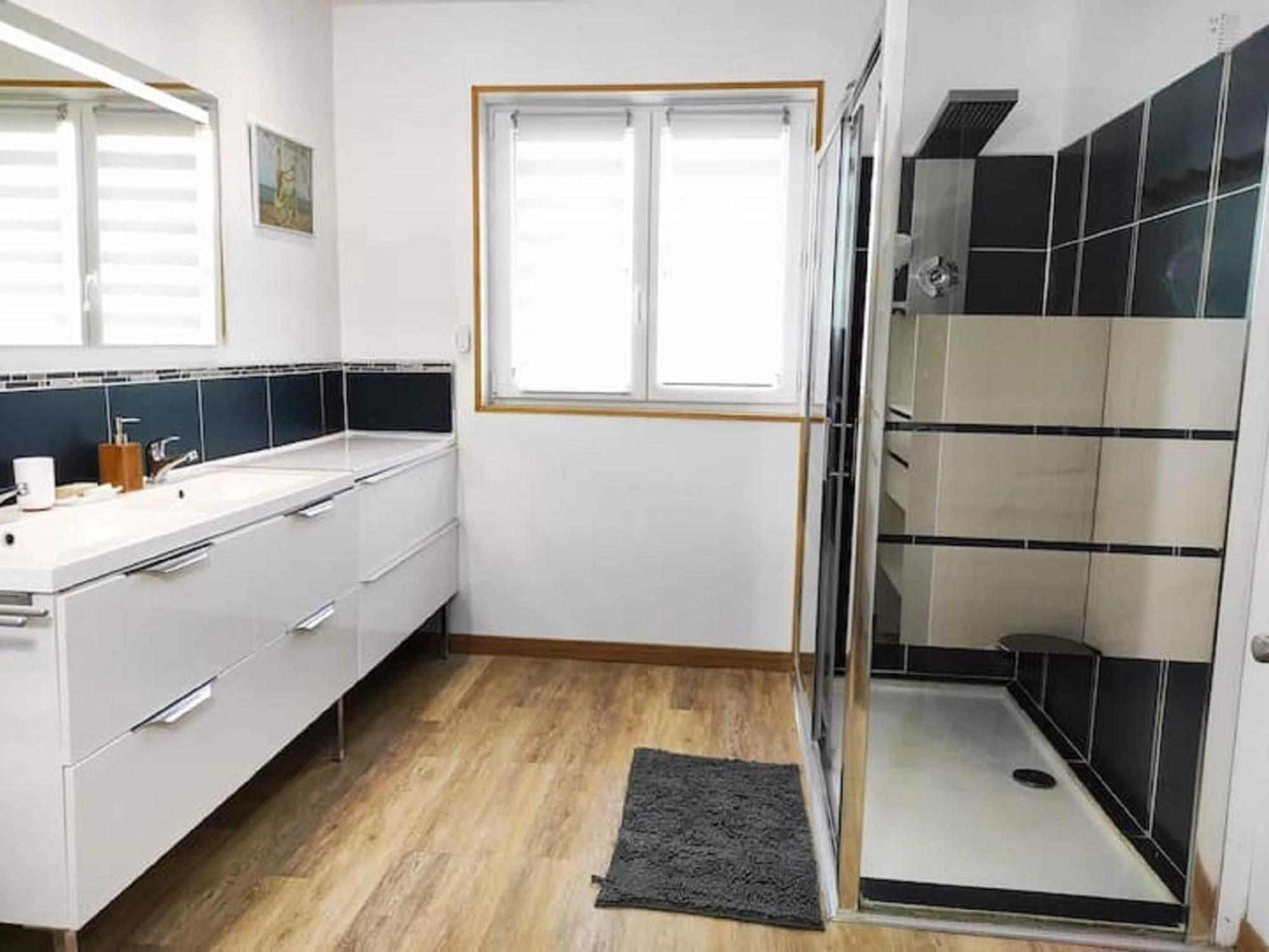 Cozy Holiday Home In Givonne Ngoại thất bức ảnh